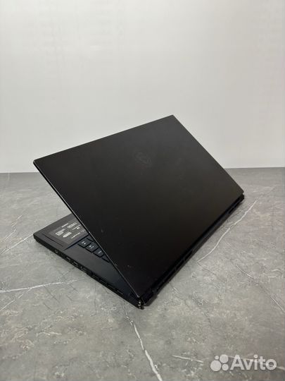 Игровой ноутбук MSI 240hz / RTX 2060