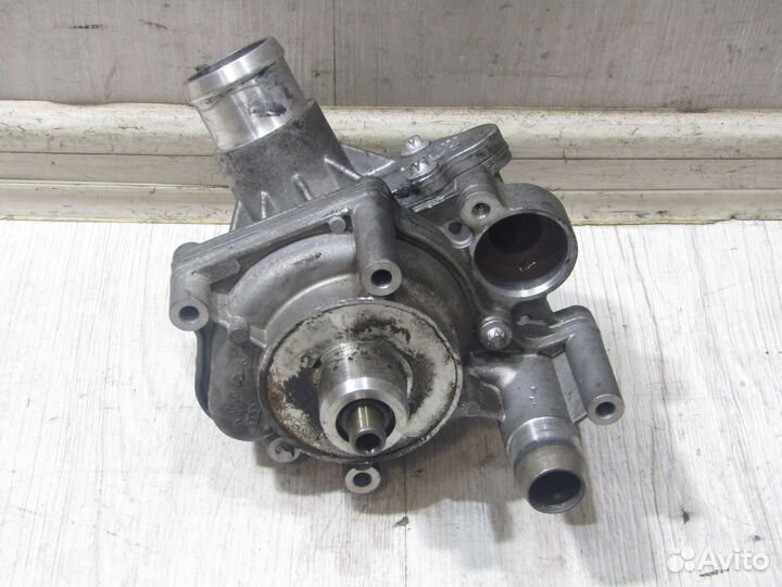 Водяная помпа Audi A8 D3 рестайлинг 2