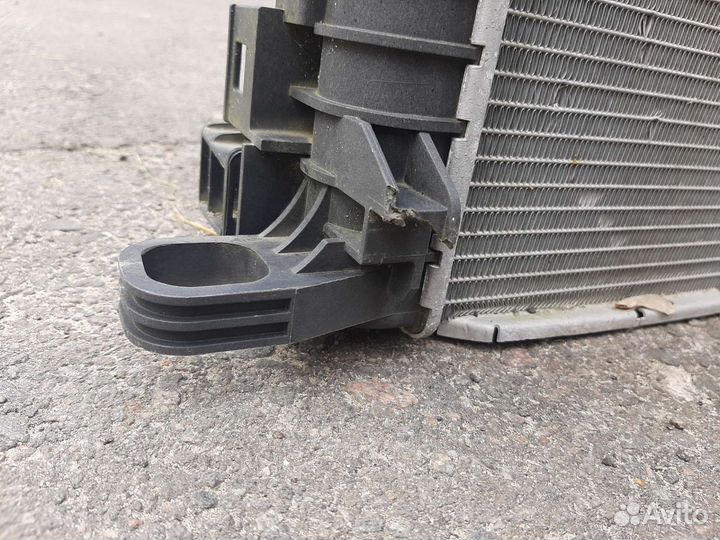 Радиатор охлаждения Audi Q7