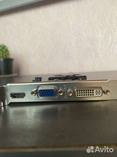 Видеокарта gf9400GT 1024M