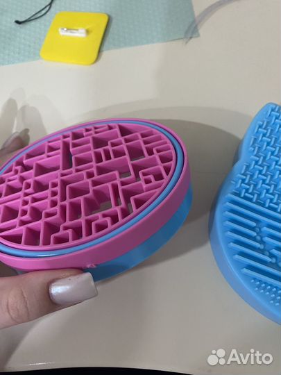 Щетка для мытья кистей