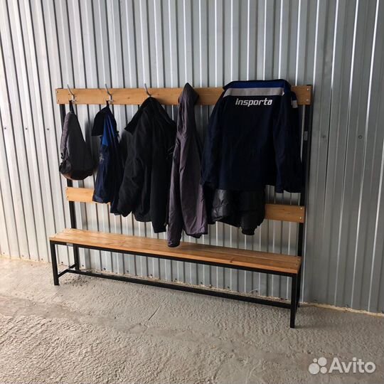 Скамейка для раздевалки спортивного клуба 2 метра