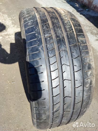 Pirelli P Zero PZ4 275/40 R20 и 315/35 R20