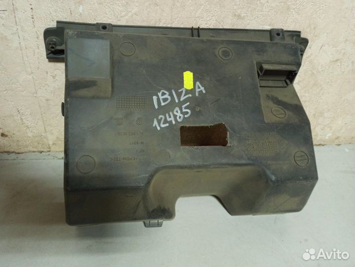Накладка декоративная Seat Ibiza IV 2002-2008