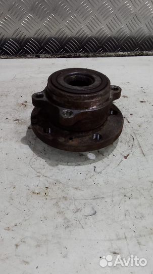 Ступица передняя Volkswagen Passat B6