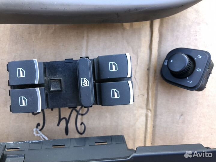 Блок кнопок стеклоподъемники Фольксваген пассат Б6