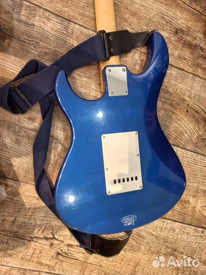 Yamaha pacifica 012 и комбоусилитель Roland Cube