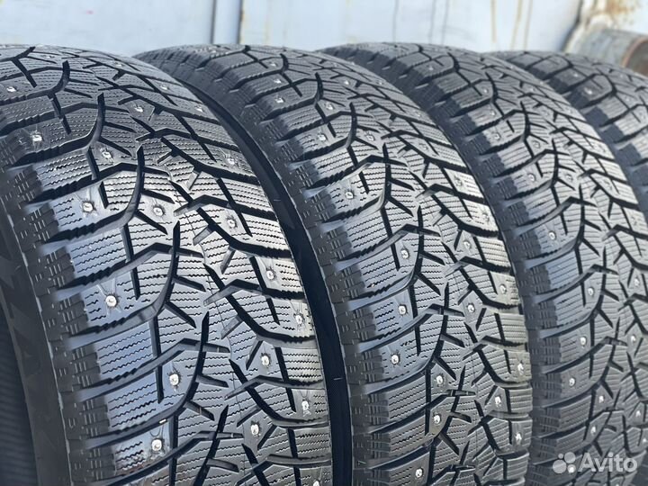 Bridgestone Blizzak Spike-02 205/55 R16