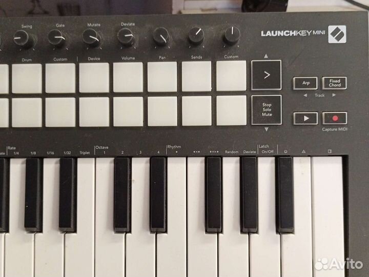 Novation launchkey mini