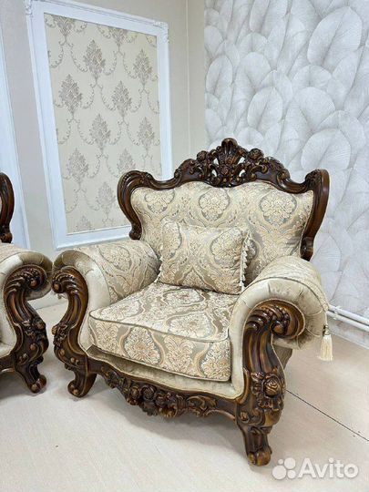 Диван и 2 кресла 