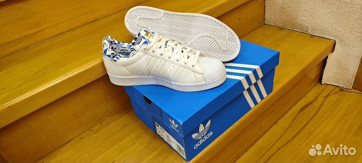 Кроссовки Adidas Originals 39 размер оригинал