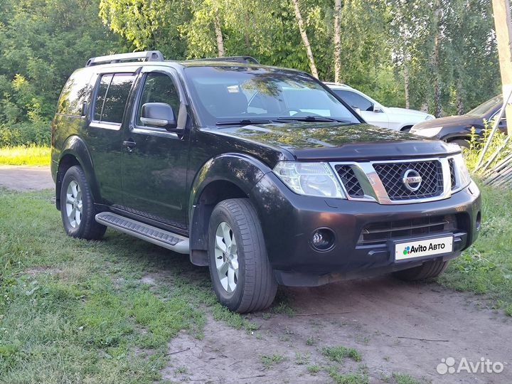 Nissan Pathfinder 2.5 AT, 2012, 220 000 км