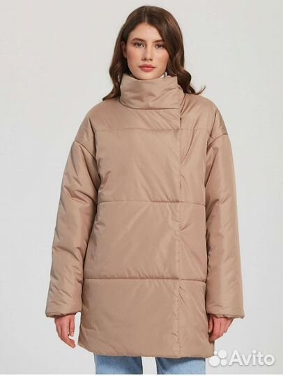 Плащи, куртки новые