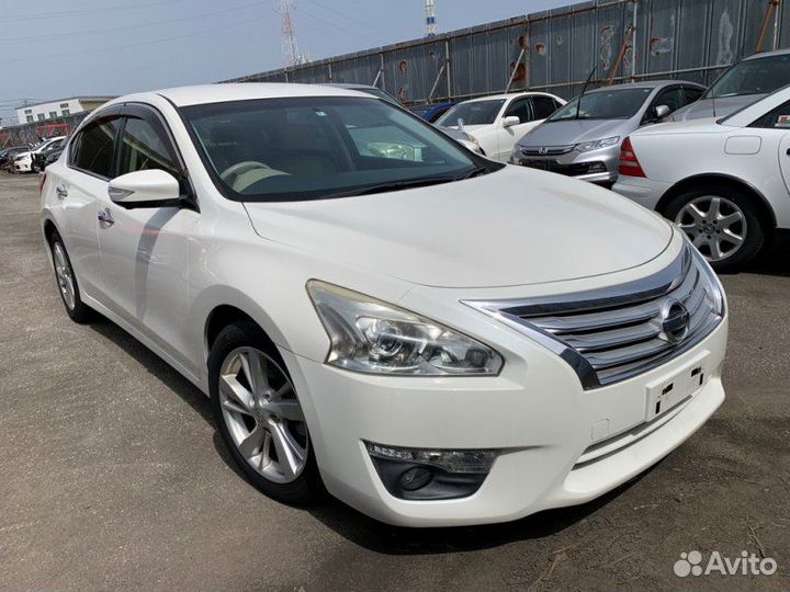 Накладка на телевизор передняя Nissan Teana L33