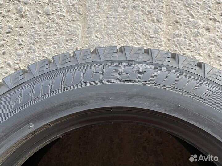 Bridgestone Blizzak RFT 255/55 R18