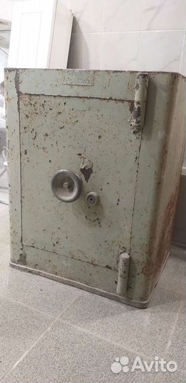 Сейф несгораемый образца СССР б/у