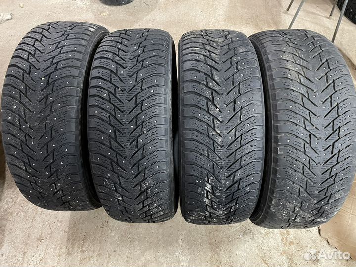 Nokian Tyres Hakkapeliitta 8 SUV 235/60 R18 107T