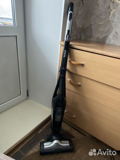 Вертикальный беспроводной Пылесос tefal