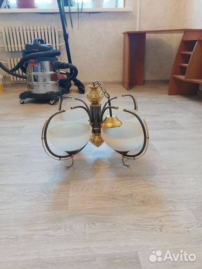 Люстра потолочная бу
