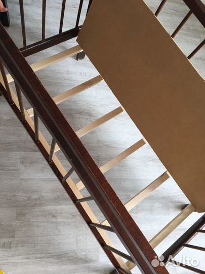 Детская кроватка с матрасом