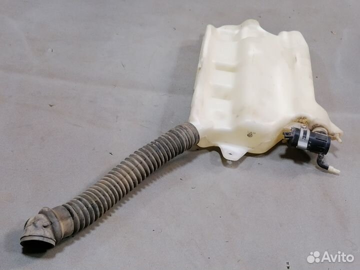 Бачок омывателя лоб.стекла Toyota Lite Ace 3Y 1989