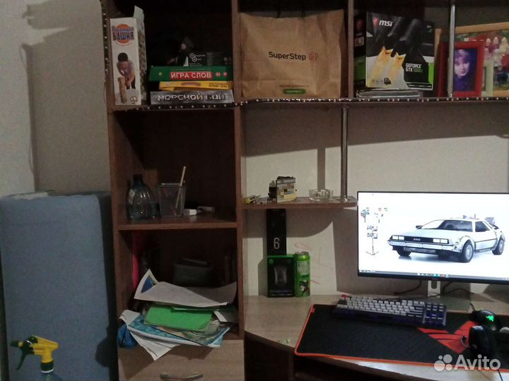 Письменный стол