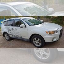 Mitsubishi Outlander 2.0 CVT, 2011, 215 600 км, с пробегом, цена 1 260 000 руб.