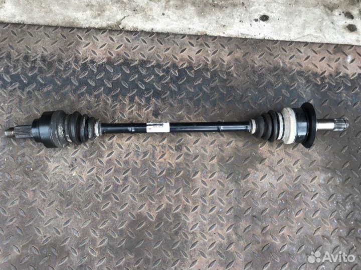 Приводной вал колеса задний правый Bmw 3-Series