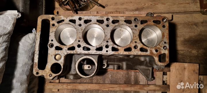 Блок двигателя в сборе 2103 новый