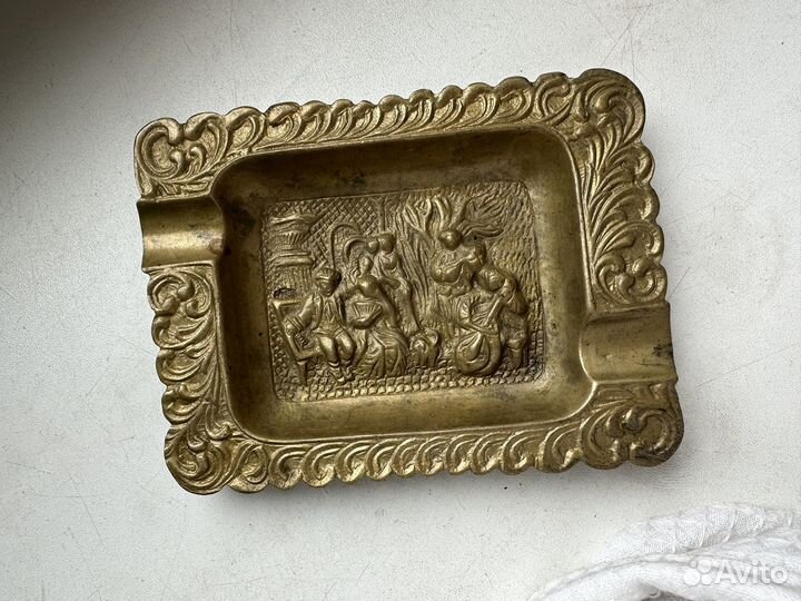 Антикварная бронзовая пепельница мелочница