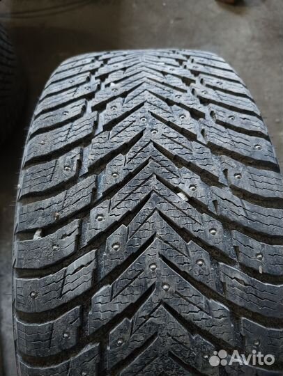 Nokian Tyres Hakkapeliitta 10p SUV 285/45 R22