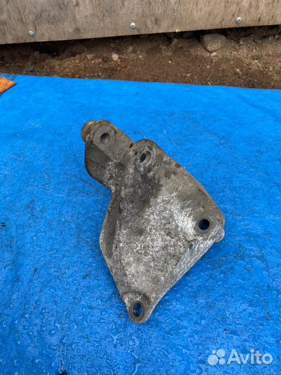 Nissan qashqai j10 кронштейн крепления двигателя