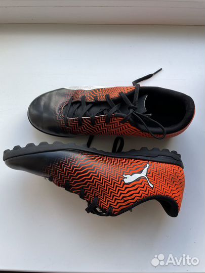 Футбольные бутсы puma