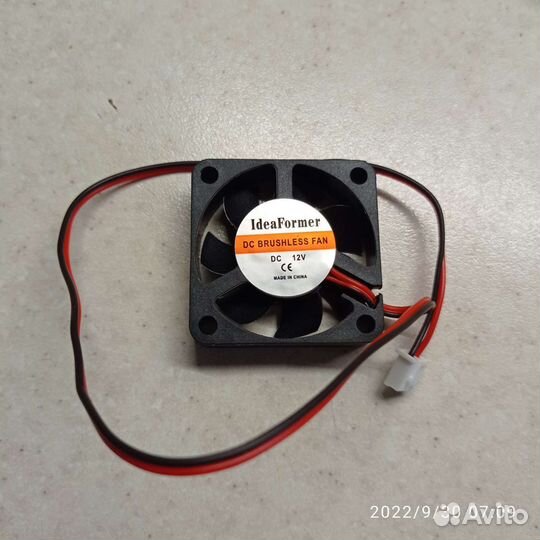 Вентилятор для охлаждения зарядки электросамоката