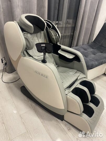 Массажное кресло AUX
