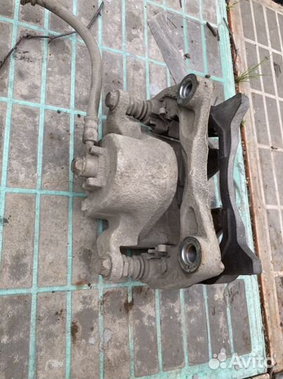 Передние суппорта (в сборе) nissan teana l33