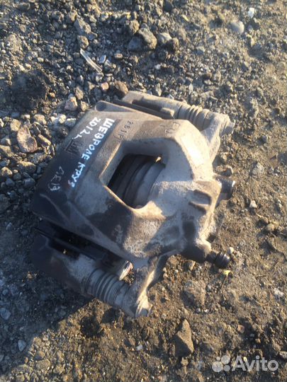 Передний праый суппорт Шевроле Круз