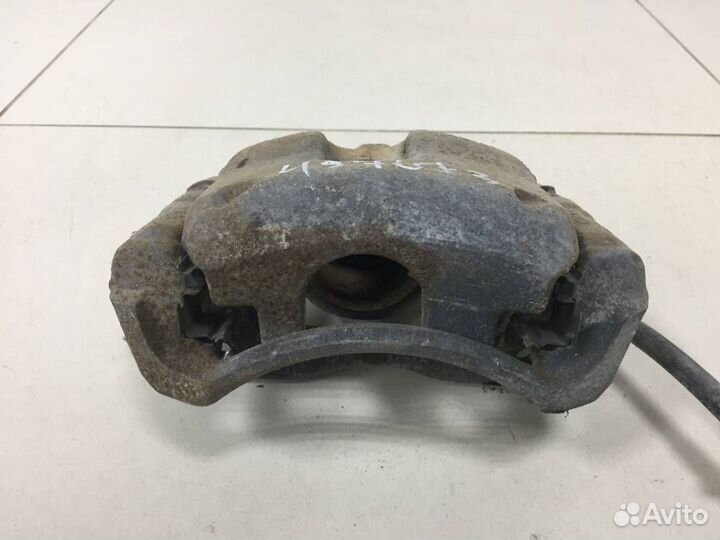 Суппорт передний левый Toyota Auris E150 2006-2012