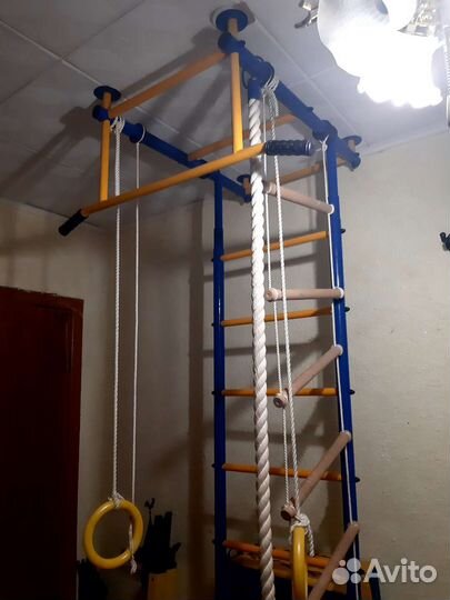 Шведская стенка с турником