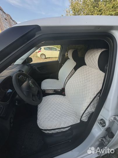 Чехлы для автомобильных сидений универсального размера