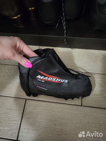 Лыжи беговые новые +ботинки