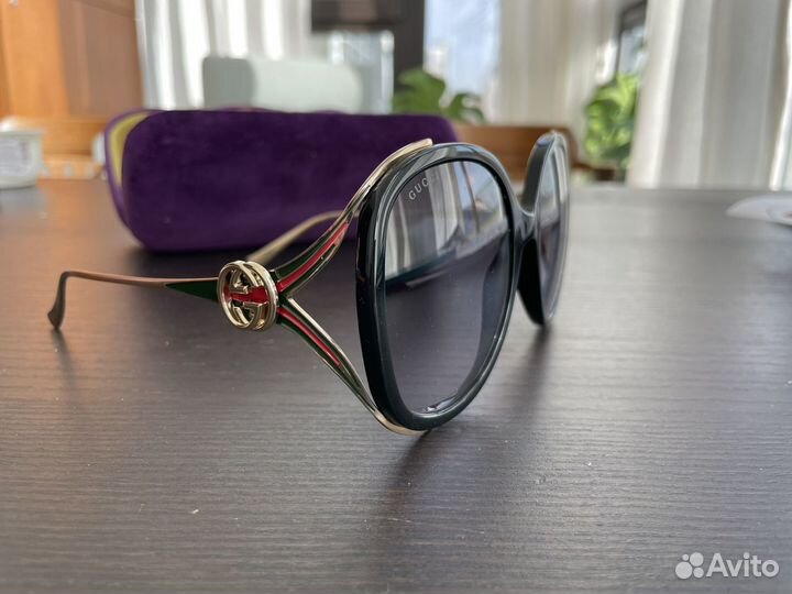 Солнцезащитные очки Gucci GG0226s