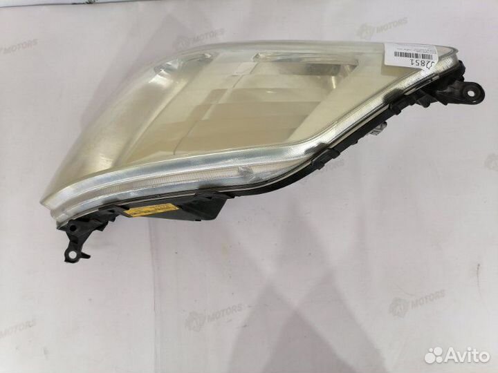 Фара передняя правая Toyota Prius NHW20 1nzfxe