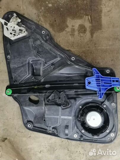 Стеклоподъемник задний левый Tiguan