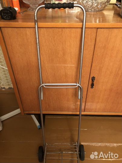 Тележка ручная на колёсах для дома и сада