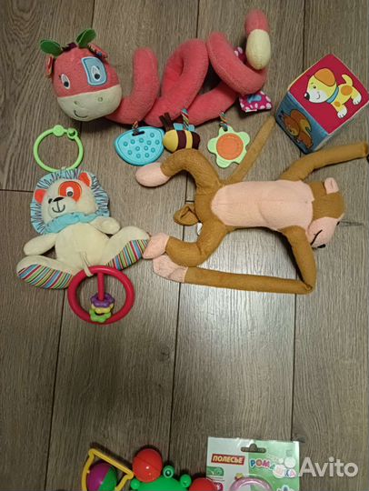 Игрушки для малышей, узыкальный мобиль и подвески