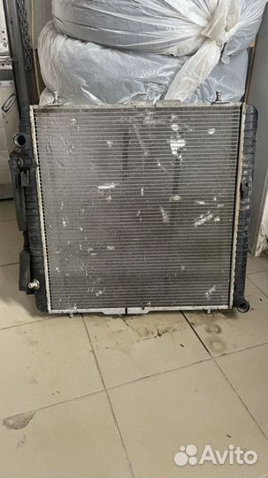 Радиатор охлаждения оснавной Mersedes G463 5.5l