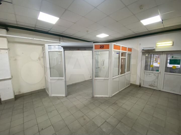 При входе в ТК с прилегающими стенами, 16.5 м²