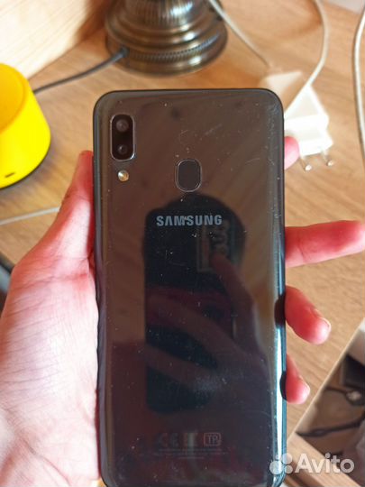 Samsung galaxy a20