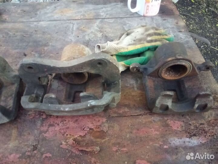 Передние суппорта Хендай Соната 4